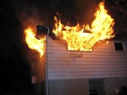 درشیراز رخ داد:اتصال برق لوازم خانگی، منزل مسکونی را در آتش سوزاند+عکس